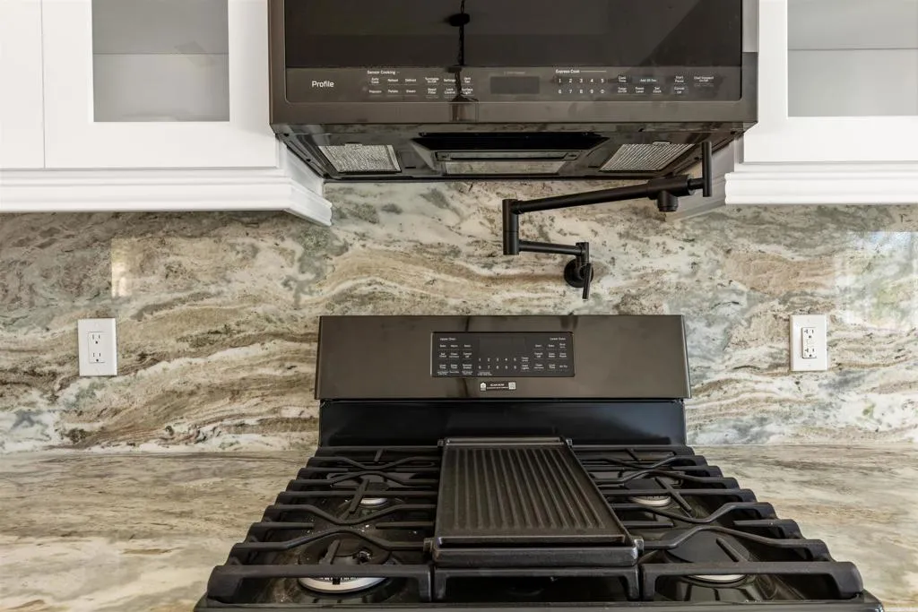 https://cdn.realtyfeed.com/cdn/127/306608563/835d60cd898567d65aa1e21b8f743111.webp