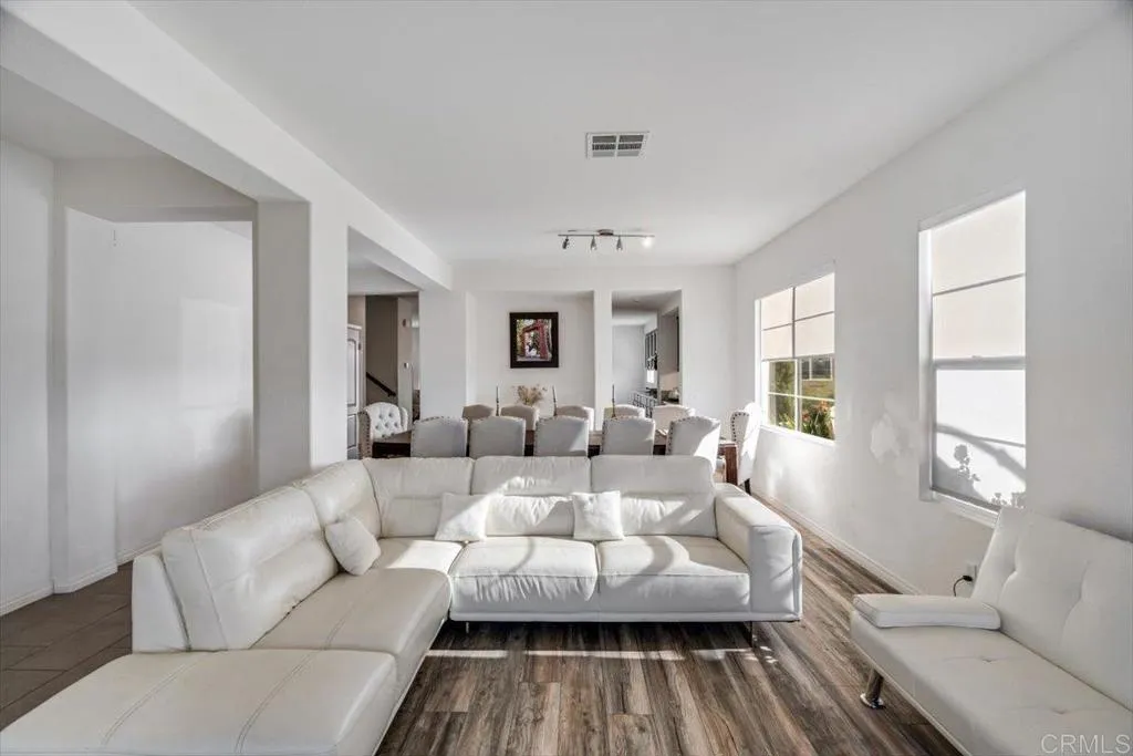 https://cdn.realtyfeed.com/cdn/127/306608684/087f94691fbe3b35818b572f63f98f5d.webp