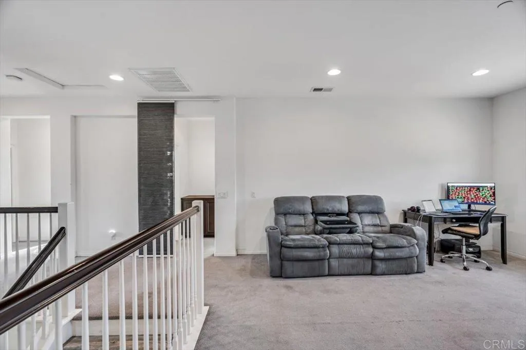https://cdn.realtyfeed.com/cdn/127/306608684/77015d4502a13895703a6fcb4c755a95.webp