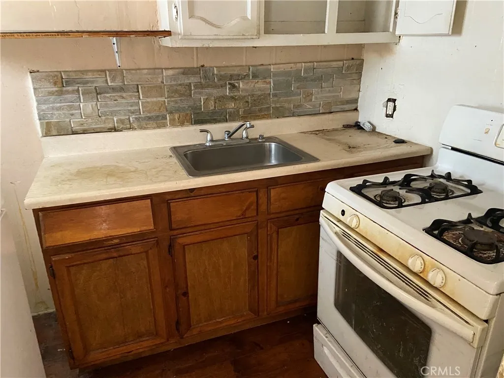 12106 S Willowbrook, Compton, CA 90222 - Photo 3 of 9, Compton, CA
