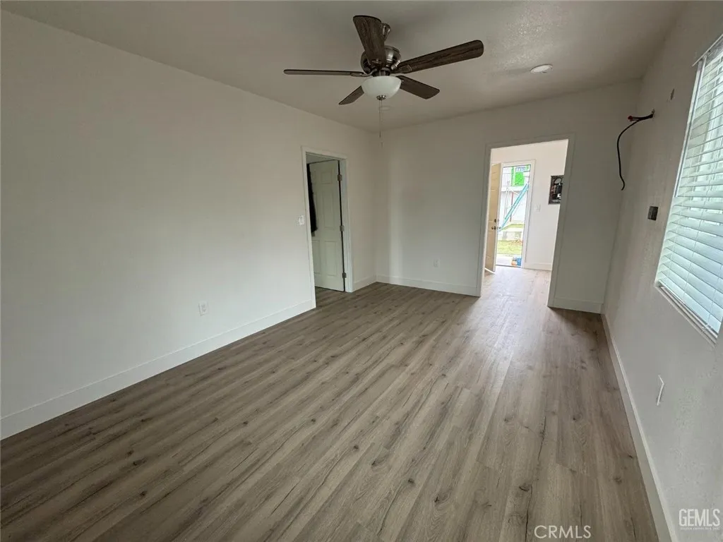 2300 Brundage Lane, Bakersfield, CA 93304 - Photo 4 of 15, Bakersfield, CA