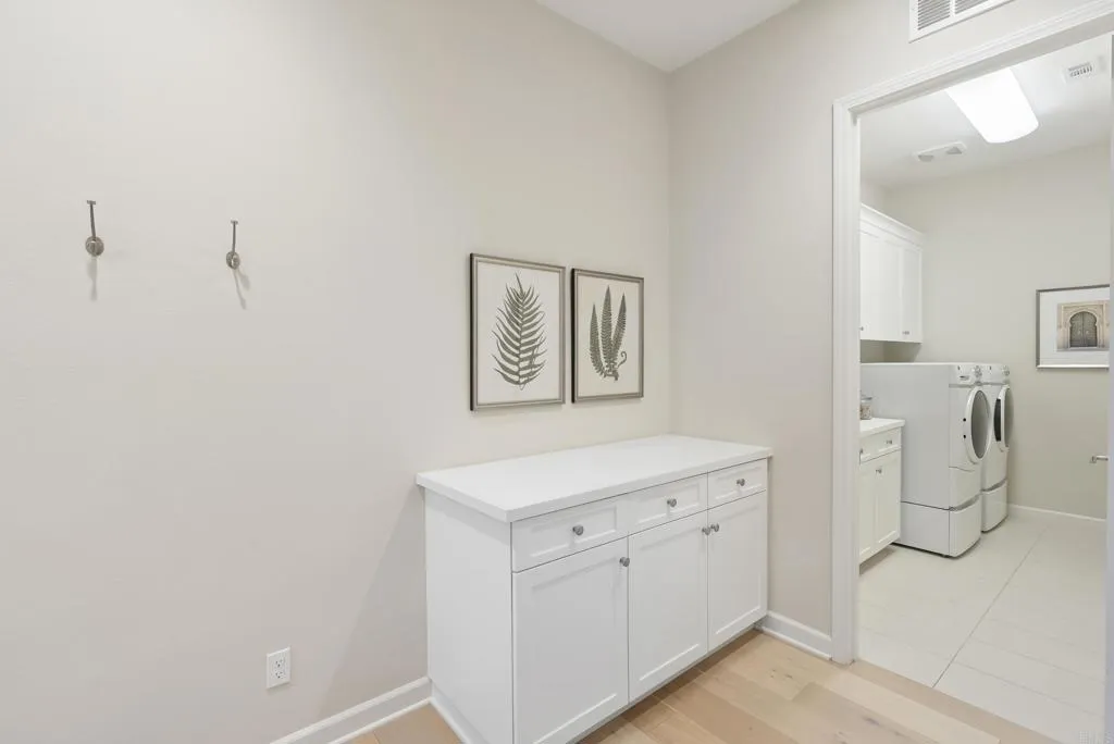 https://cdn.realtyfeed.com/cdn/127/306608730/6dafa9fa29d50fdac5178549a6031133.webp