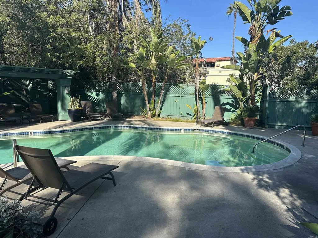 https://cdn.realtyfeed.com/cdn/127/306608814/b268850ad7ba0a935a5908b9d278b294.webp