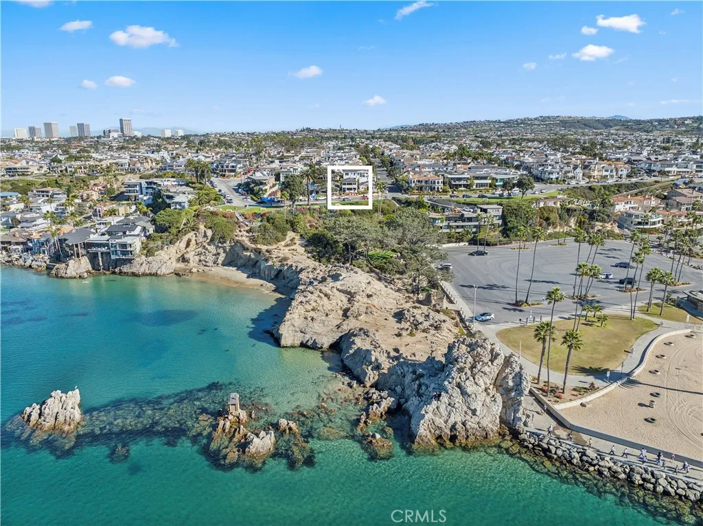 Corona Del Mar, CA 92625
