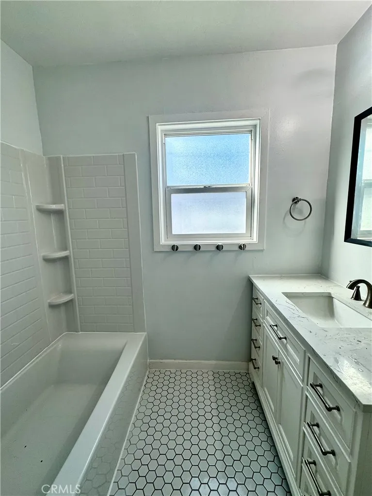1077 E 33rd. Street, Signal Hill, CA 90755 - Photo 3 of 9, Signal Hill, CA