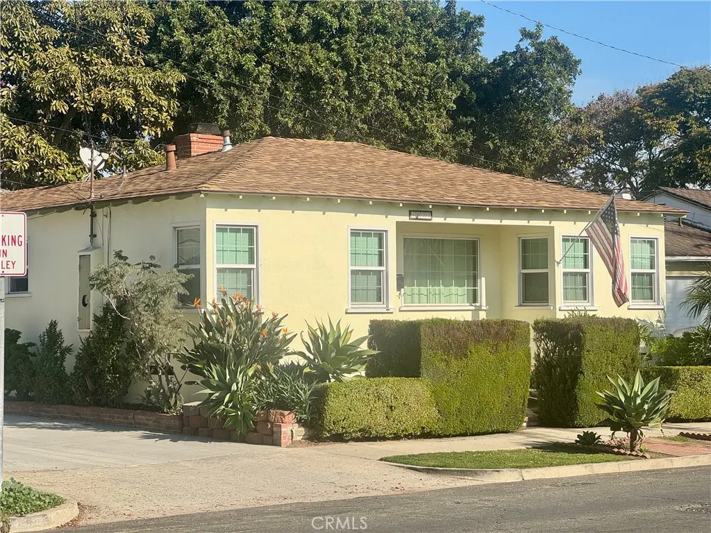 1077 E 33rd. Street, Signal Hill, CA 90755