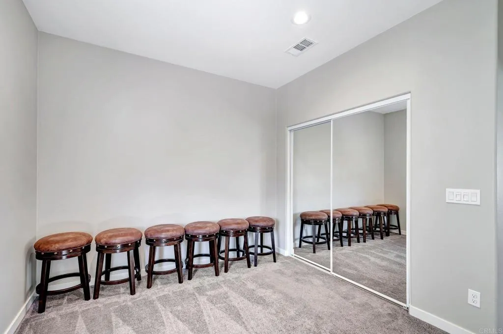 https://cdn.realtyfeed.com/cdn/127/306609074/209b58500667a5456bcb93b6007312c1.webp