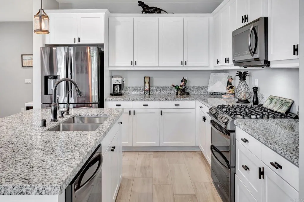 https://cdn.realtyfeed.com/cdn/127/306609074/73702d92f0797710d59432394f947584.webp