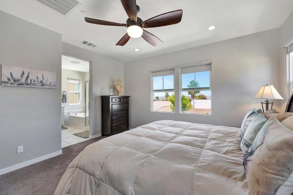 https://cdn.realtyfeed.com/cdn/127/306609074/872cc5955fa5db6007aa7882f5b25208.webp