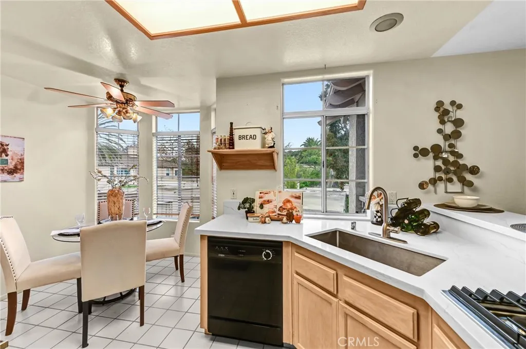https://cdn.realtyfeed.com/cdn/127/306609124/34d70b790d915a4b3d1ca75d743ba6fd.webp