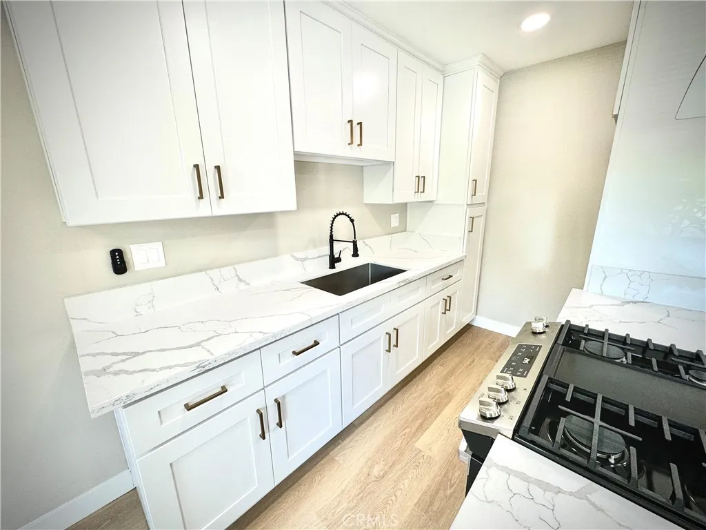 321 N Macneil Street Unit 5, San Fernando, CA 91340 - Photo 5 of 23, San Fernando, CA