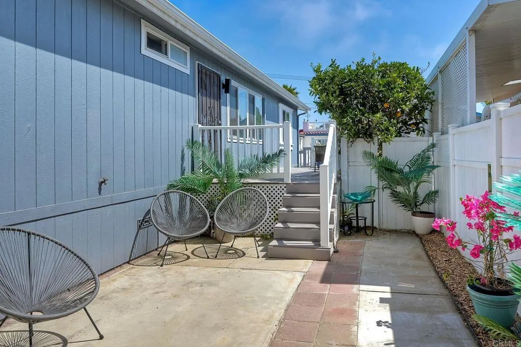 https://cdn.realtyfeed.com/cdn/127/306609196/0daba6d4ae7b22c29b8041bed0a5e634.webp