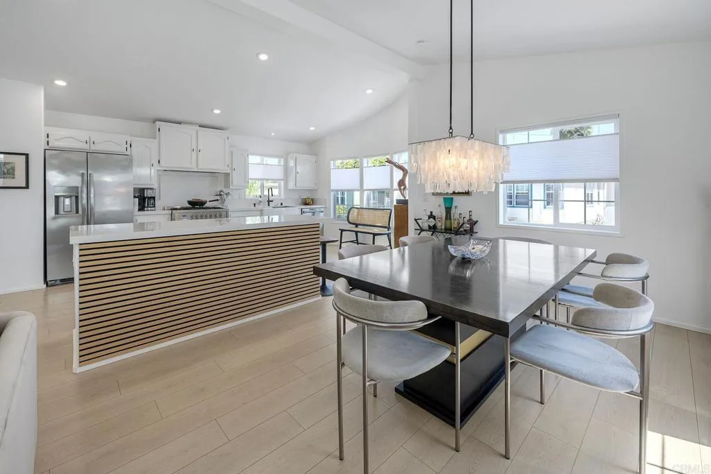 https://cdn.realtyfeed.com/cdn/127/306609196/6f4a2cf3d4c6800d5822ee61137659fd.webp