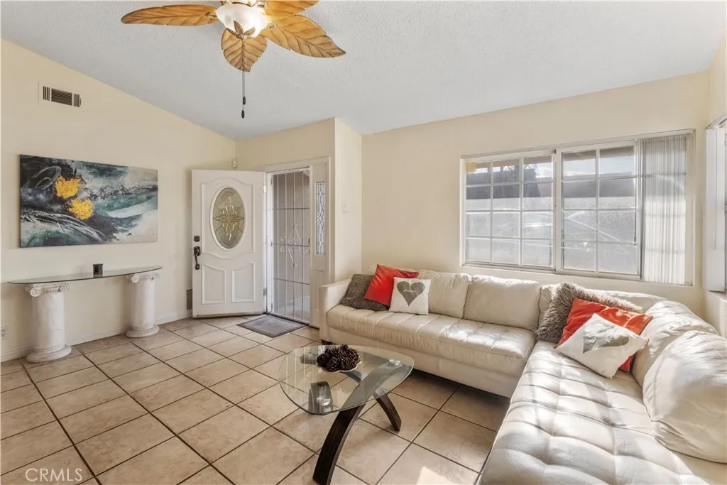 13149 Parkwood Place, Baldwin Park, CA 91706 - Photo 5 of 44, Baldwin Park, CA