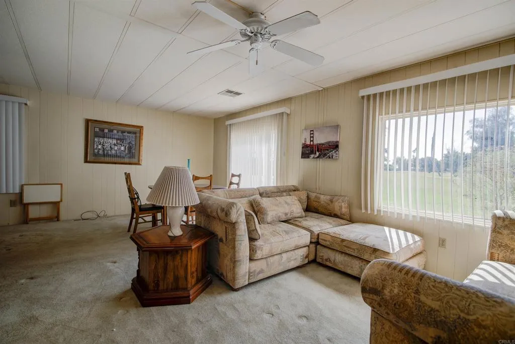 https://cdn.realtyfeed.com/cdn/127/306609322/33976afa2d0d33ebe308ec943f1bf94c.webp