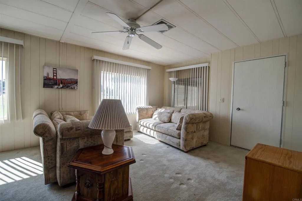 https://cdn.realtyfeed.com/cdn/127/306609322/3862466c080567b6199a3be478de4dae.webp