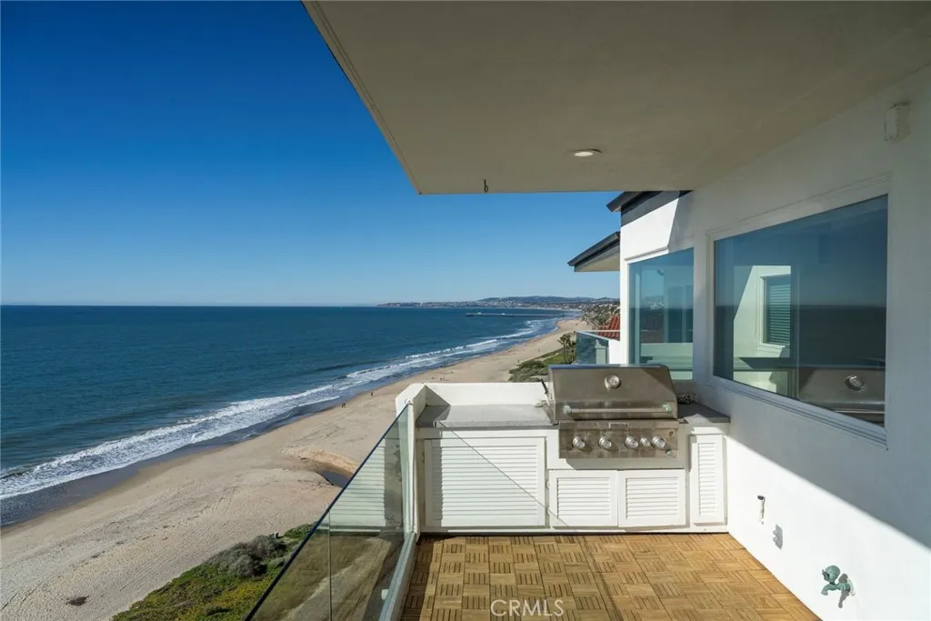 267 Avenida Lobeiro Unit E