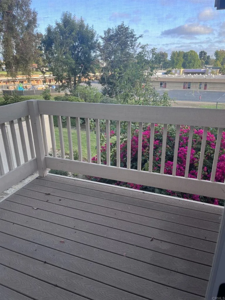 https://cdn.realtyfeed.com/cdn/127/306609329/cdf85e325af4c945ccac91eb036d9612.webp