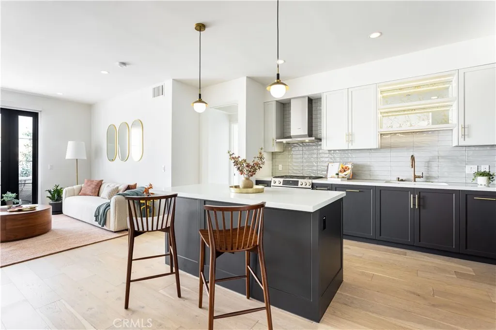 1333 S Orange Grove Avenue Unit 211, Los Angeles, CA 90019 - Photo 5 of 34, Los Angeles, CA