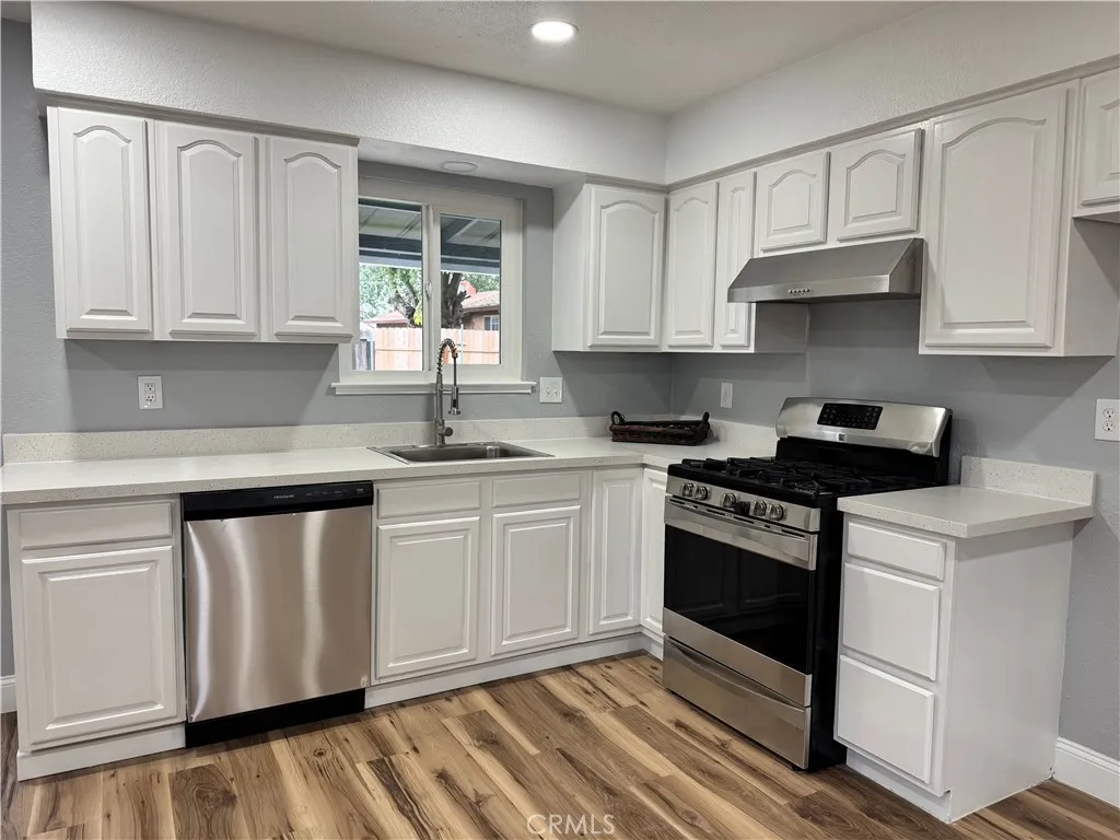 2121 Sandalwood Drive, Stockton, CA 95210 - Photo 4 of 14, Stockton, CA