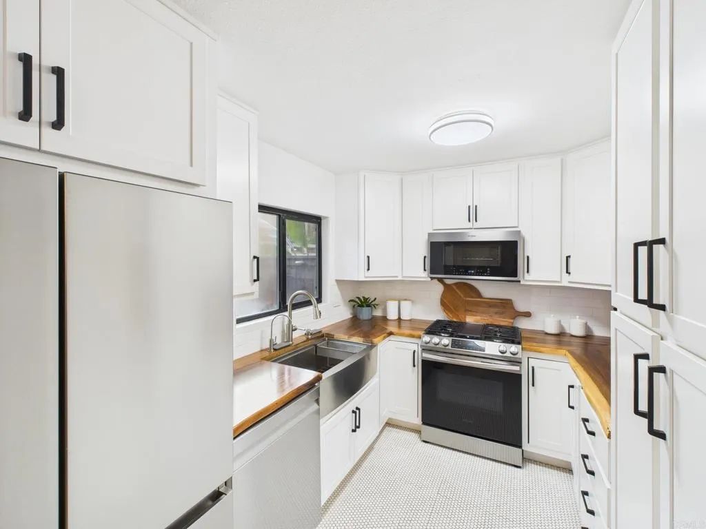 Photo #8: NDP2511622 Listing: Photo #8