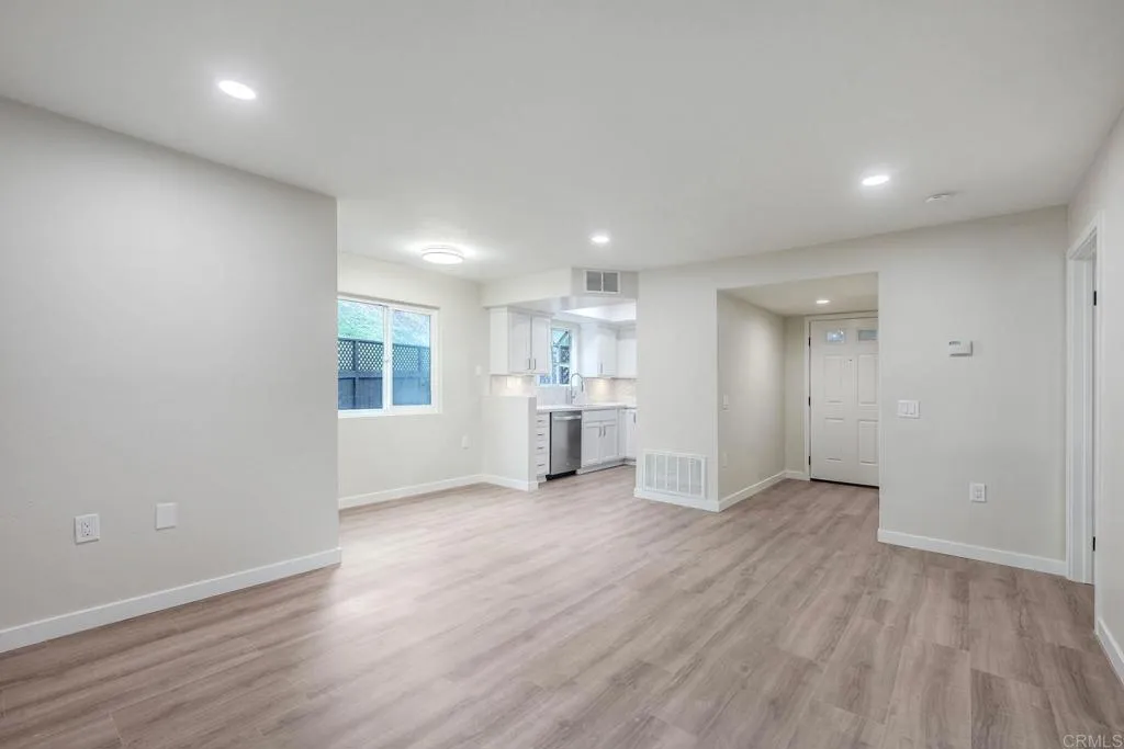 Photo #6: NDP2511625 Listing: Photo #6