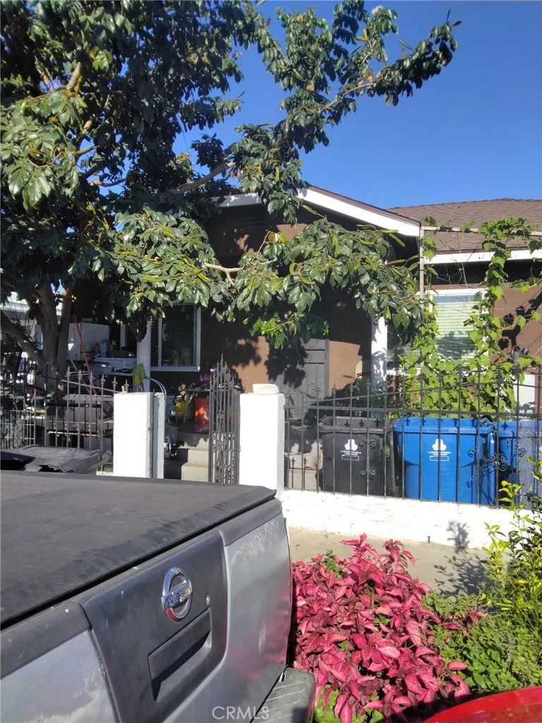 113 W 66 St, Los Angeles, CA 90003 - Photo 2 of 5, Los Angeles, CA