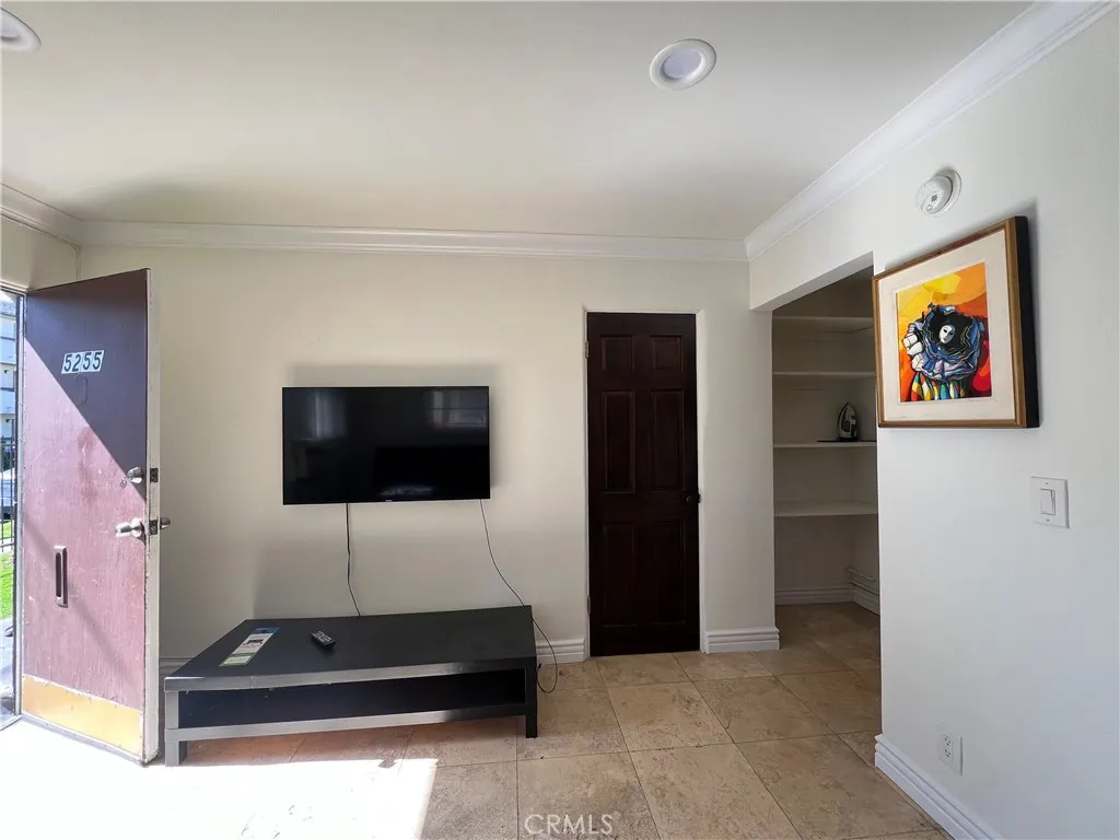 5255 Denny Ave, North Hollywood, CA, 91601