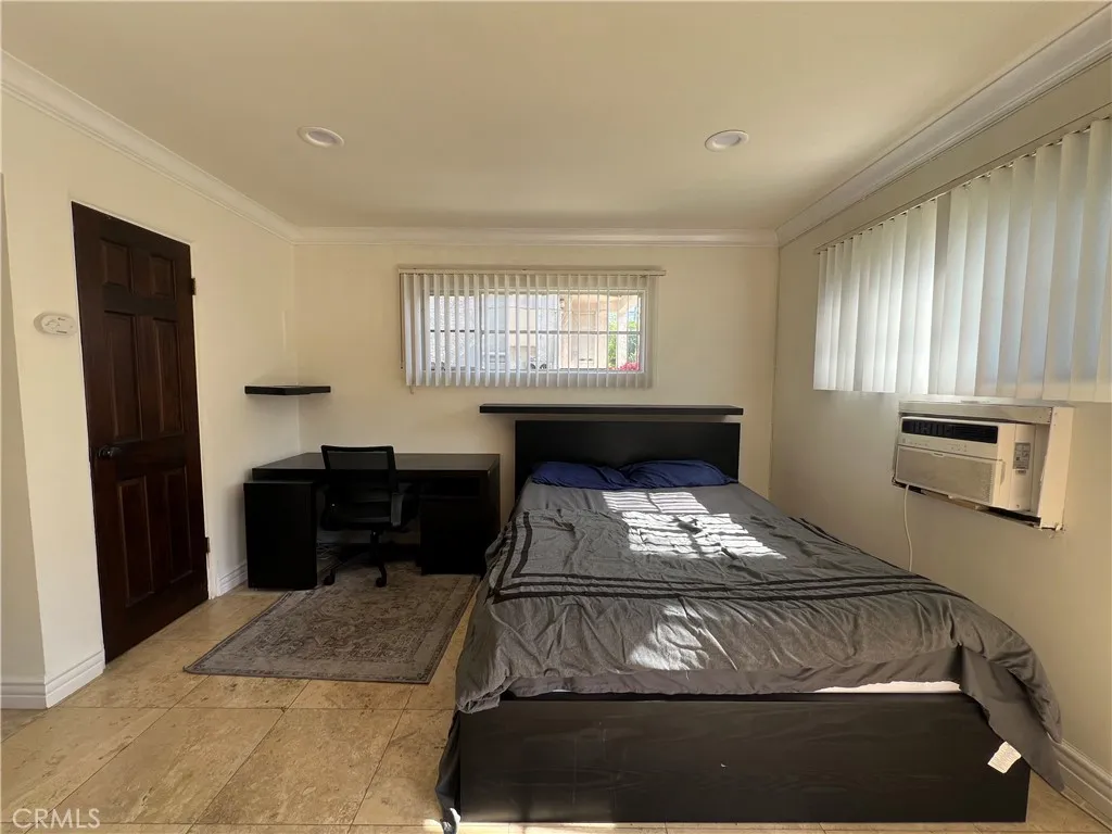 5255 Denny Ave, North Hollywood, CA, 91601