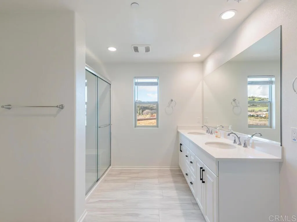 https://cdn.realtyfeed.com/cdn/127/306609616/7809c75c3e9639891c358150629bd268.webp