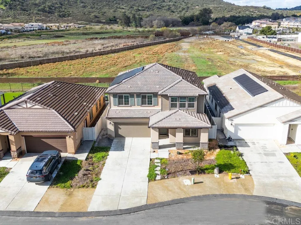 https://cdn.realtyfeed.com/cdn/127/306609616/9c7d58a51eca148050c0afafc35748d5.webp