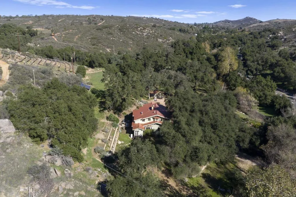 https://cdn.realtyfeed.com/cdn/127/306609648/735fb0a28f6f9762a205000148470e66.webp