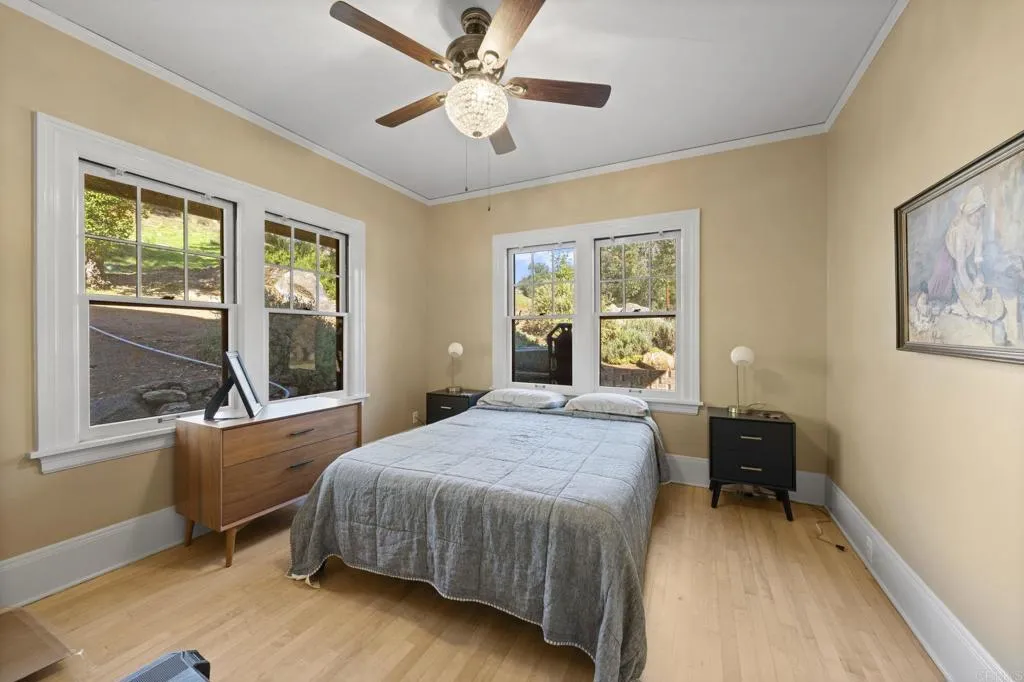 https://cdn.realtyfeed.com/cdn/127/306609648/a2757842602a40c1c8555cbb764a811f.webp