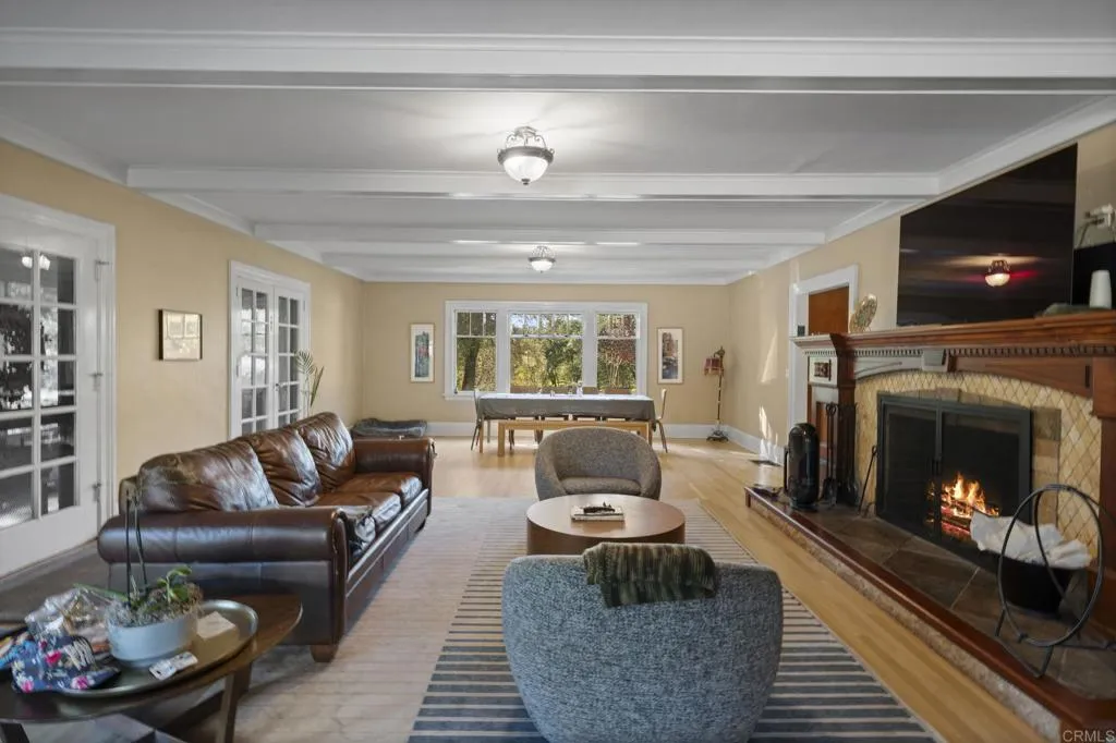 https://cdn.realtyfeed.com/cdn/127/306609648/d8a0a502234336825189761921950bd0.webp