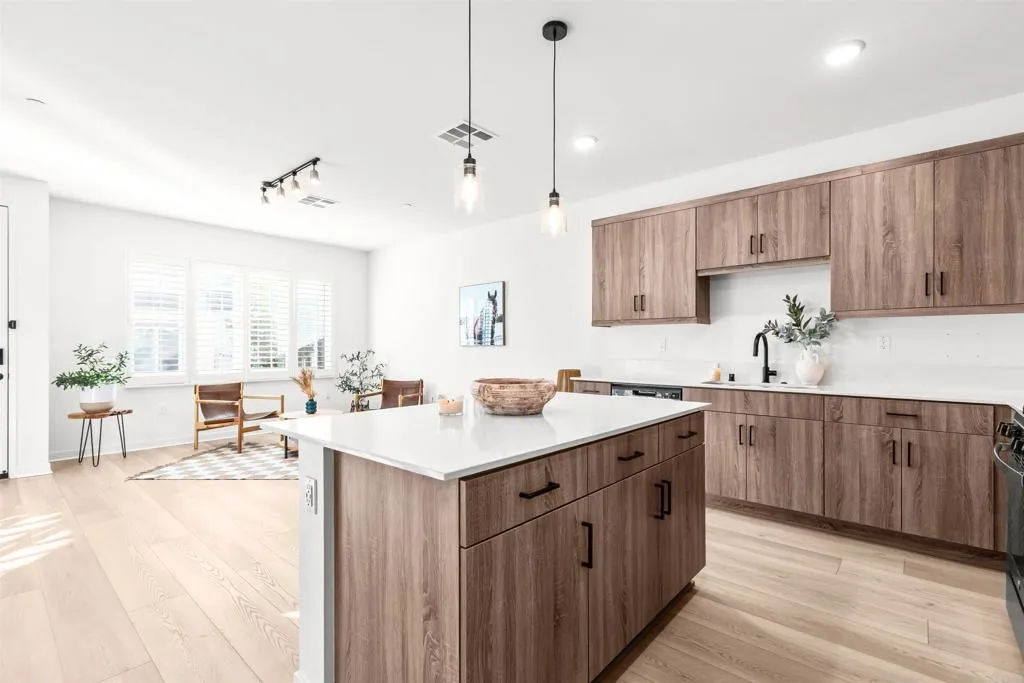 Photo #9: NDP2511635 Listing: Photo #9