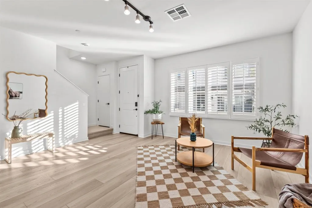 Photo #3: NDP2511635 Listing: Photo #3