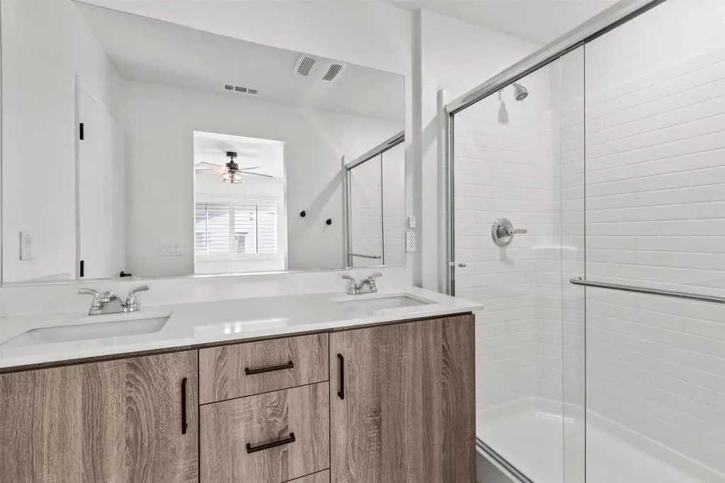 Photo #12: NDP2511635 Listing: Photo #12