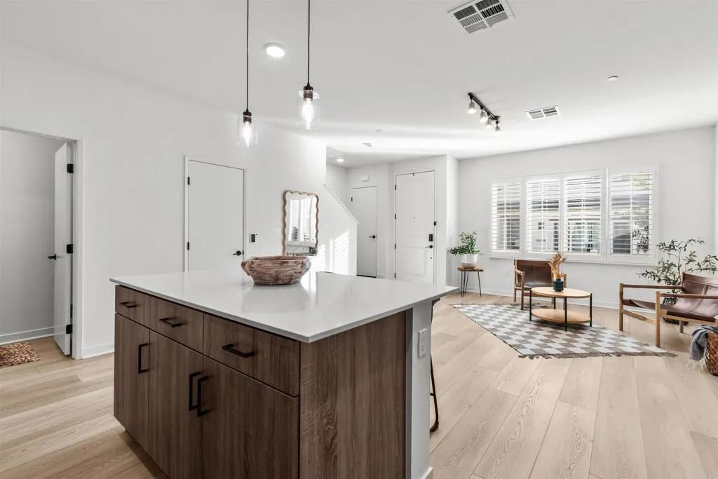 Photo #8: NDP2511635 Listing: Photo #8