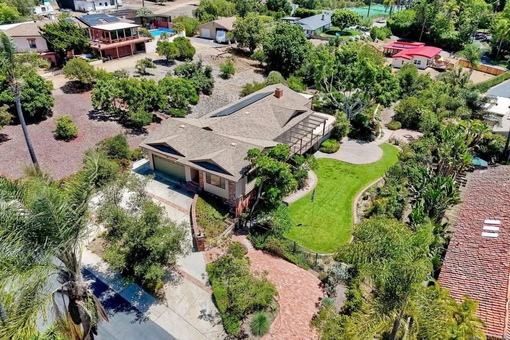 https://cdn.realtyfeed.com/cdn/127/306609736/2e25d7d6bab35524e8bed5bf86db7a11.webp