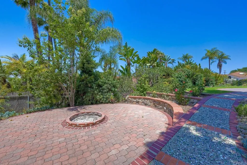 https://cdn.realtyfeed.com/cdn/127/306609736/2f16c35bd24157b76aa95734b1936c54.webp
