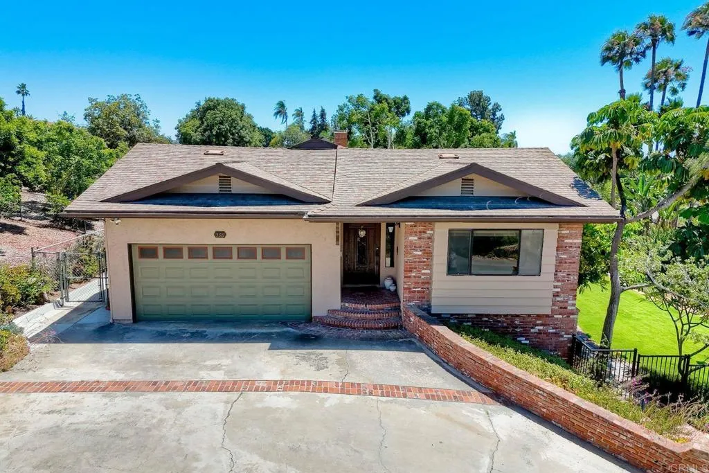 https://cdn.realtyfeed.com/cdn/127/306609736/cbe90b9b13048cbd0ab1b98fd1eb6465.webp