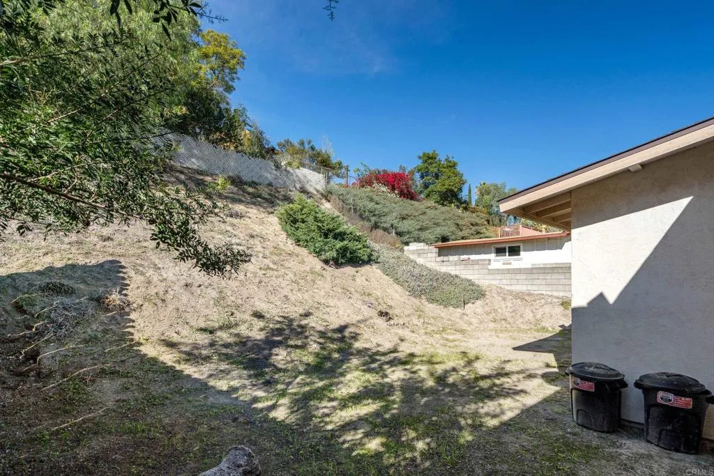 https://cdn.realtyfeed.com/cdn/127/306609781/184445ae65017a49288d0430b0b1575e.webp