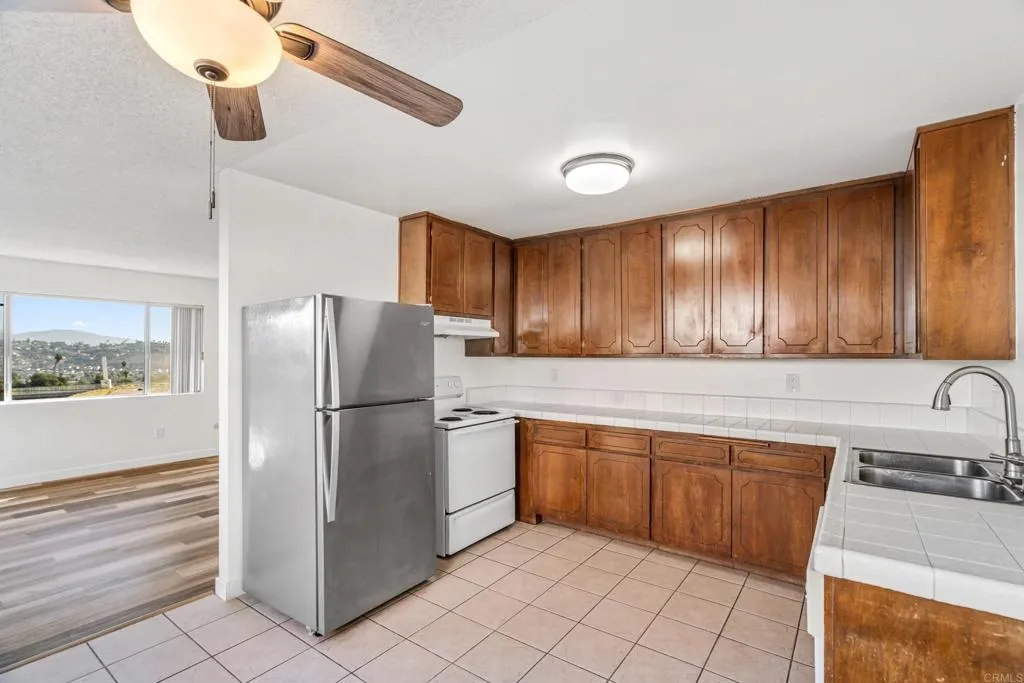https://cdn.realtyfeed.com/cdn/127/306609781/f15b7d6238bb4262274825a383f9618f.webp