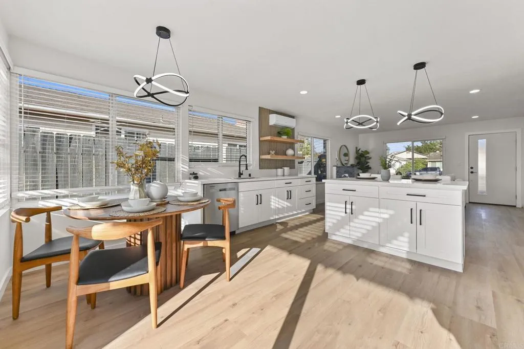 https://cdn.realtyfeed.com/cdn/127/306609783/a51b1aee4061d7cb663cab21ab43c0d3.webp