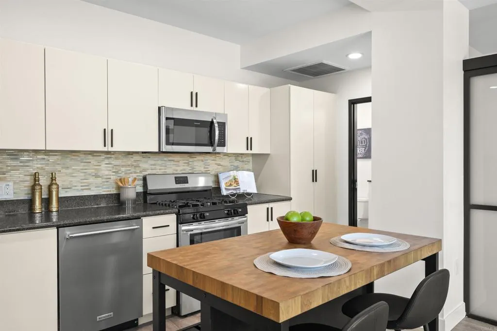 Photo #16: NDP2511643 Listing: Photo #16