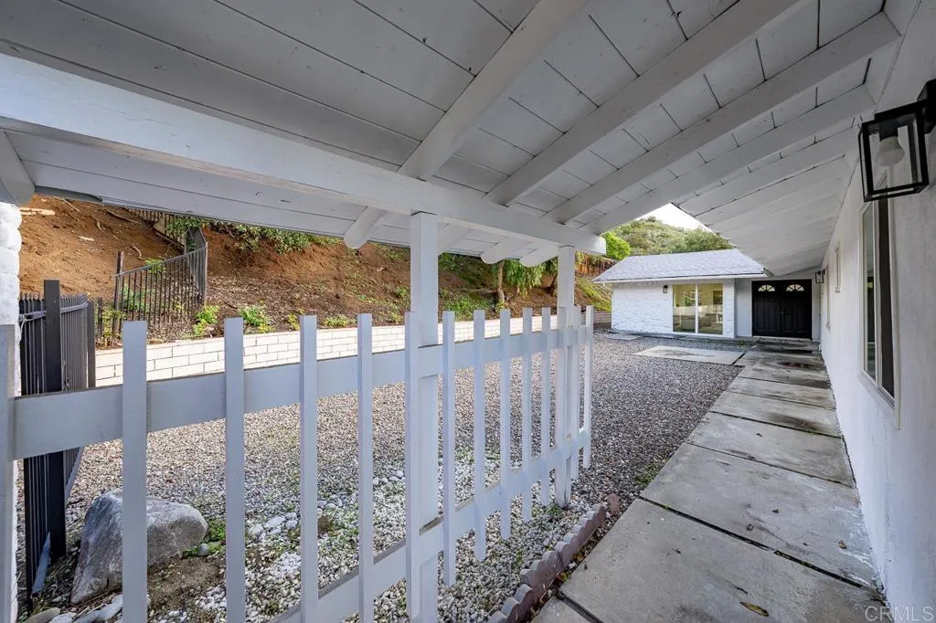 https://cdn.realtyfeed.com/cdn/127/306609815/b46acee551f2205a0121e1325860b16c.webp