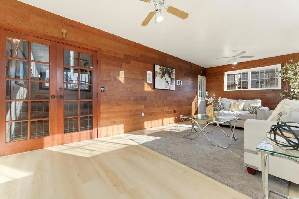 https://cdn.realtyfeed.com/cdn/127/306609817/29fb8d3951481b3ce32e3f560b92db44.webp