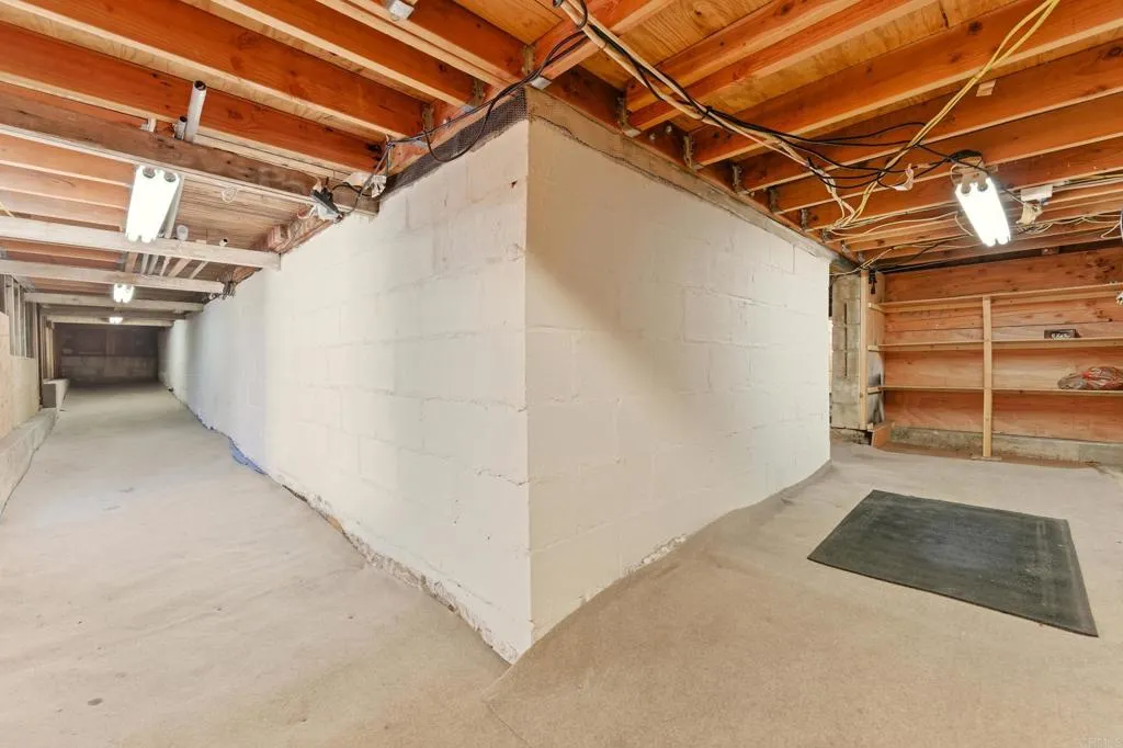 https://cdn.realtyfeed.com/cdn/127/306609817/c47e1846fb70446550f8b6d6eafd1c30.webp