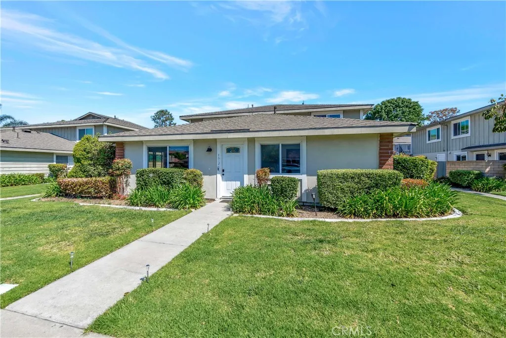 4612 Via Vista Circle Unit 5, Huntington Beach, CA 92649 - Photo 2 of 24, Huntington Beach, CA