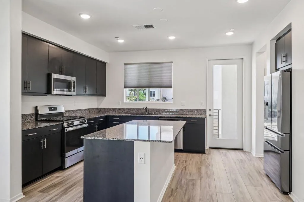 Photo #8: PTP2509337 Listing: Photo #8